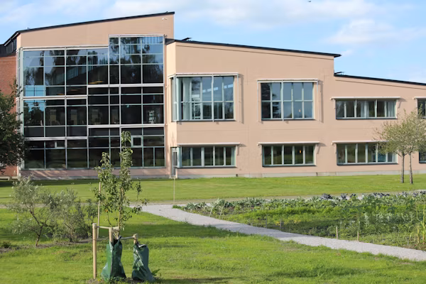 Pixel International School Logo